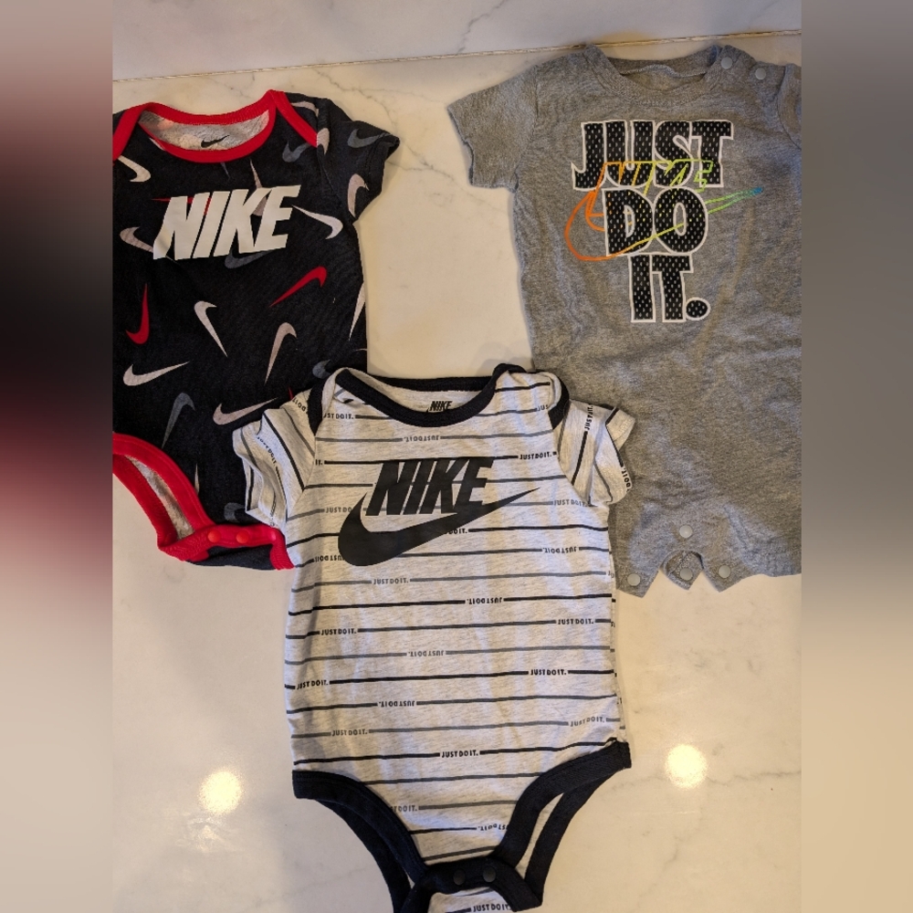 Nike Bundle three 6 Month Nike Onesies Short Sleeve Snap Button Crotch